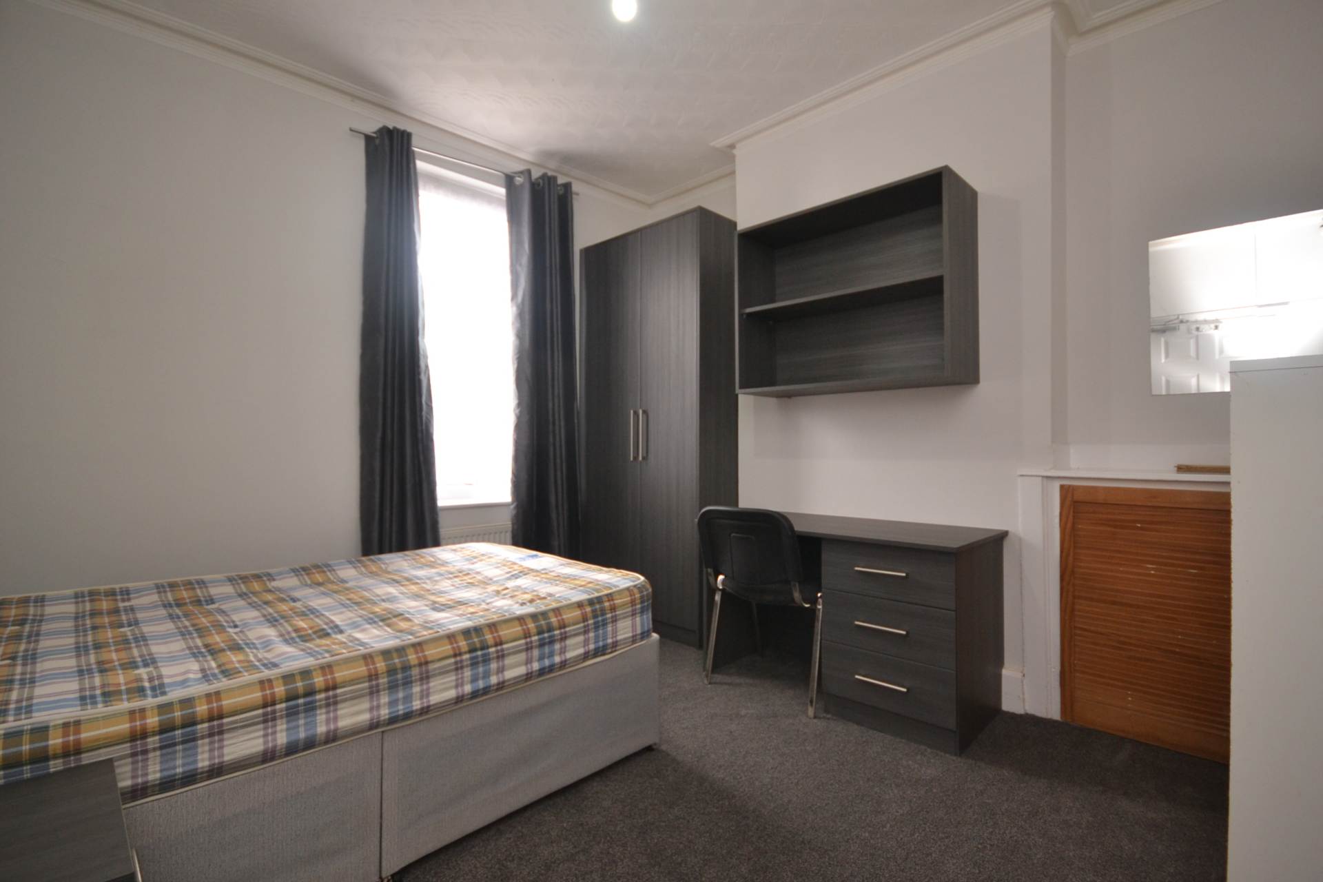 Erleigh Road, Reading, Image 1