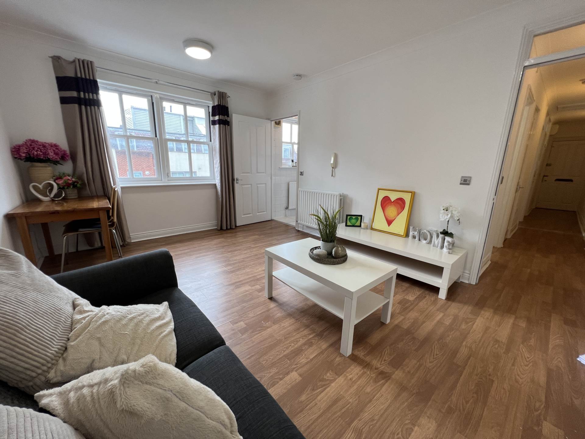Blenheim Court, Reading, Image 3