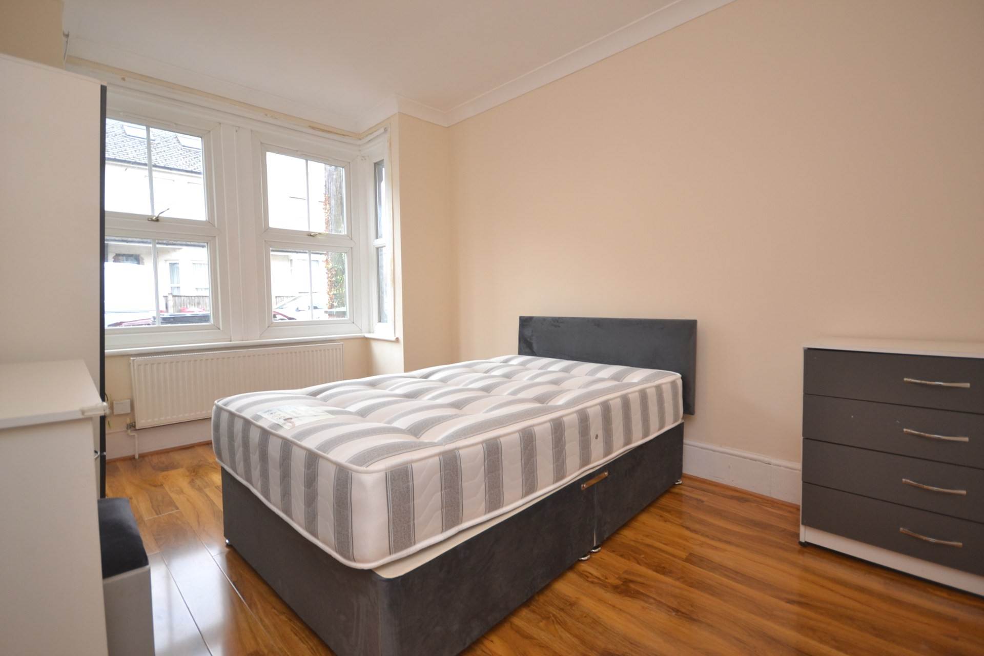 Grange Avenue, University Area, Image 14