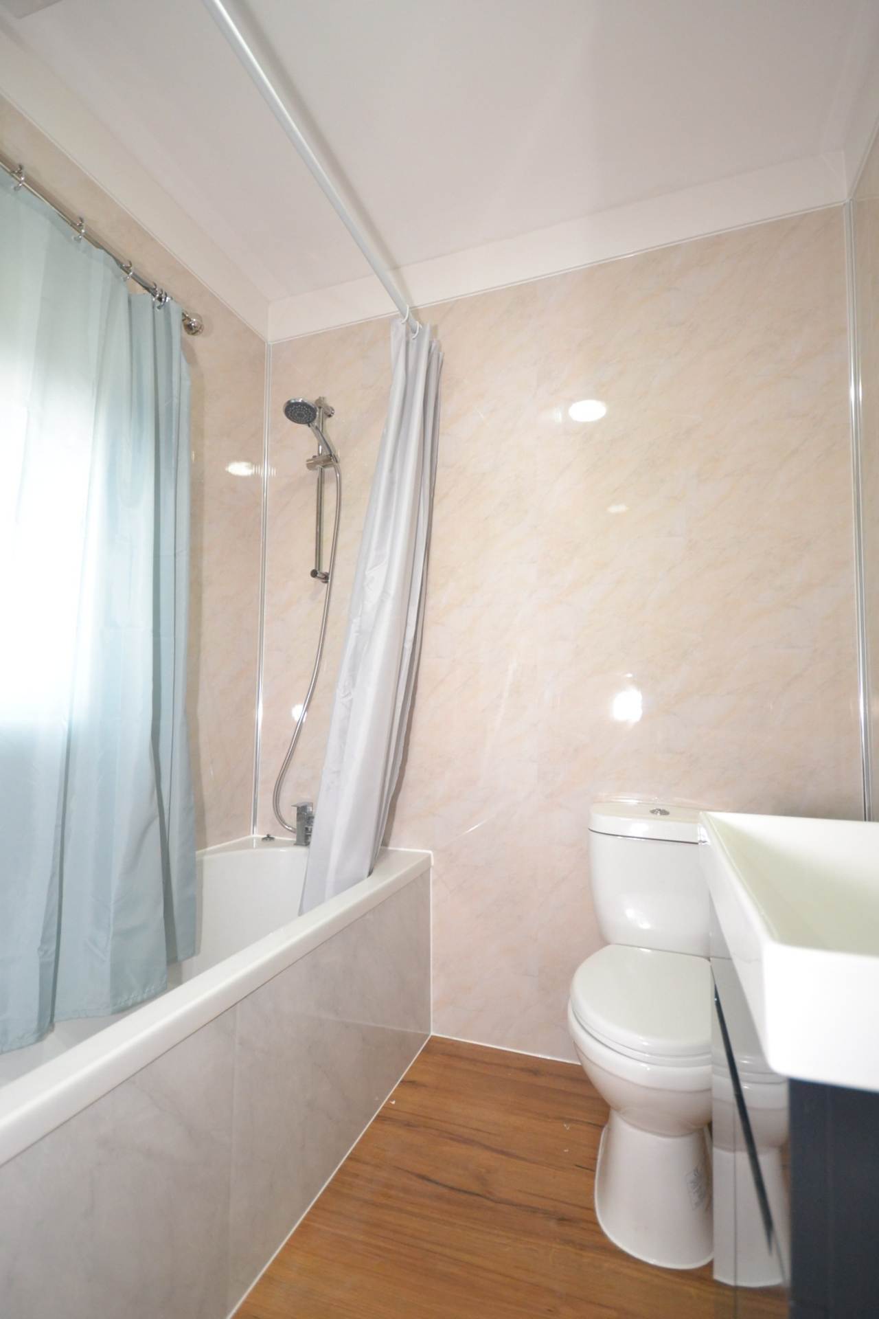 Grange Avenue, University Area, Image 15