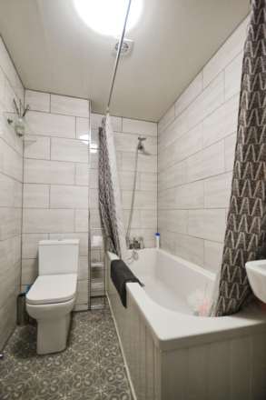 William Street, Reading, Image 8