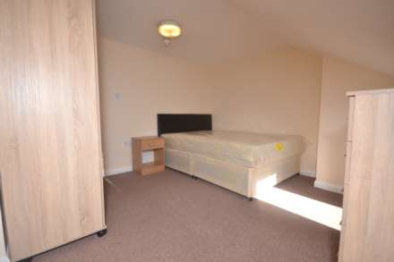 Grange Avenue, University Area, Image 3