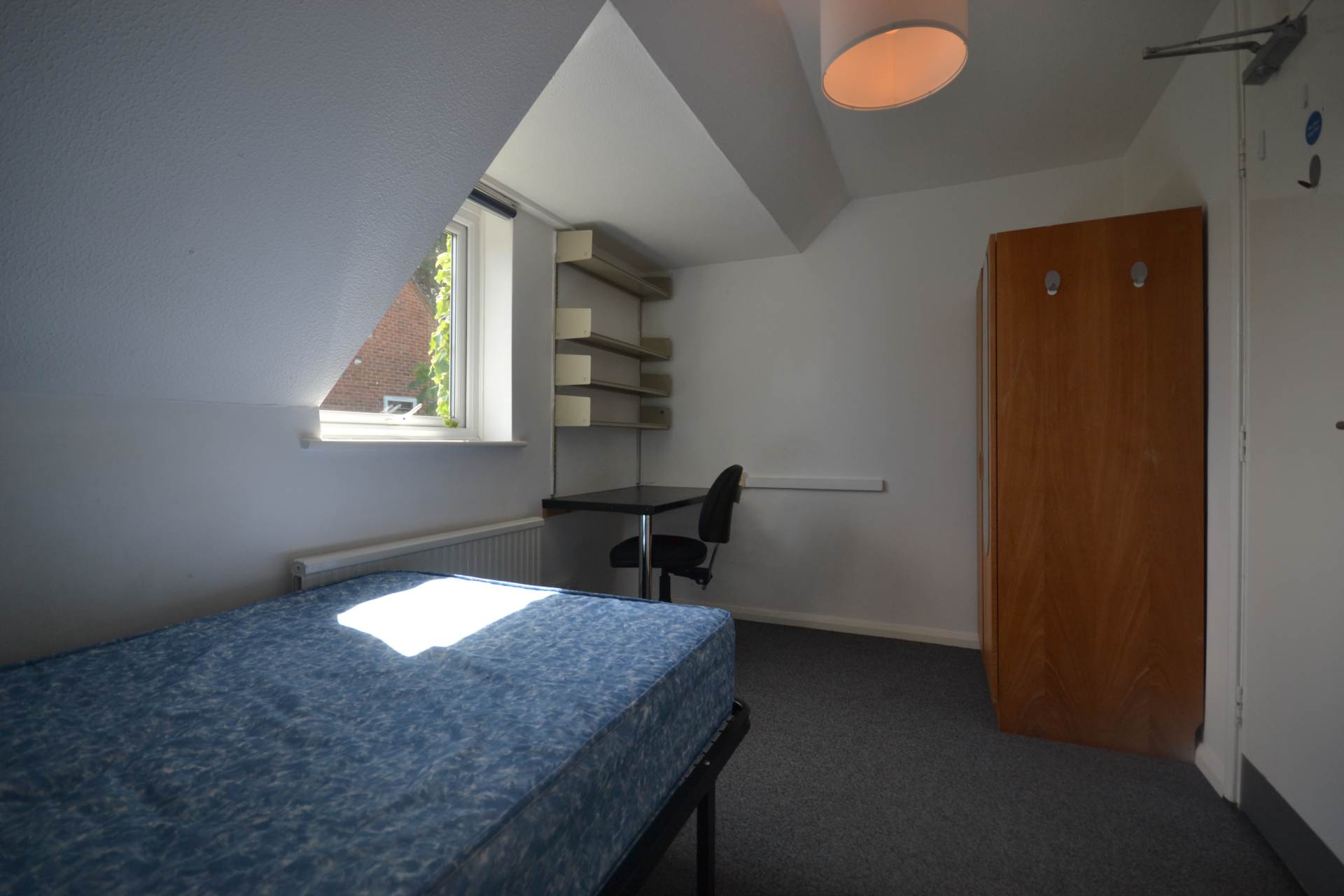 Allcroft Road, Reading, Image 3