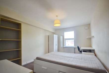 College Road, Reading, Image 1