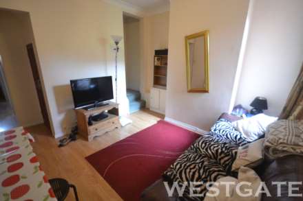 Pitcroft Avenue, Reading, Image 3
