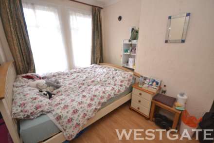 Pitcroft Avenue, Reading, Image 6