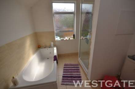Pitcroft Avenue, Reading, Image 8