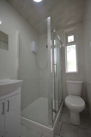 Blenheim Road, Town, Image 10