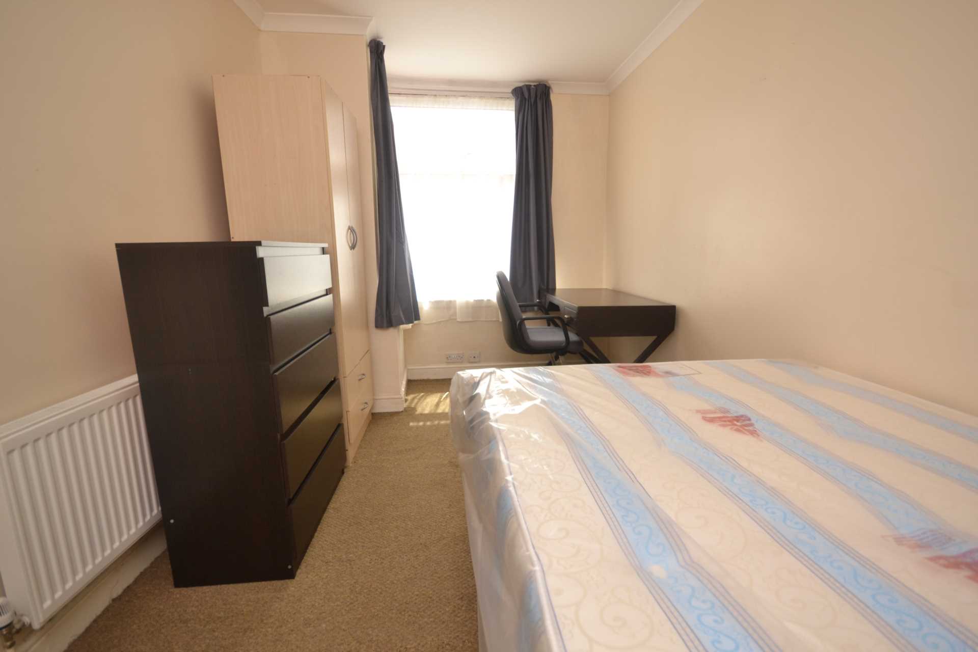 Clarendon Road, Reading, Image 8