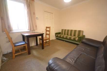 Clarendon Road, Reading, Image 2