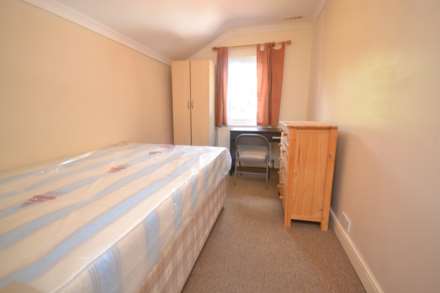Clarendon Road, Reading, Image 6