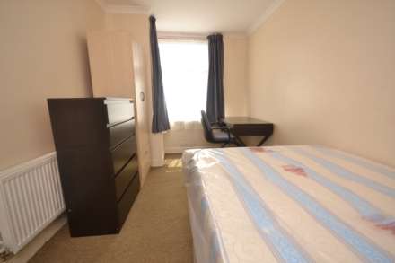 Clarendon Road, Reading, Image 8