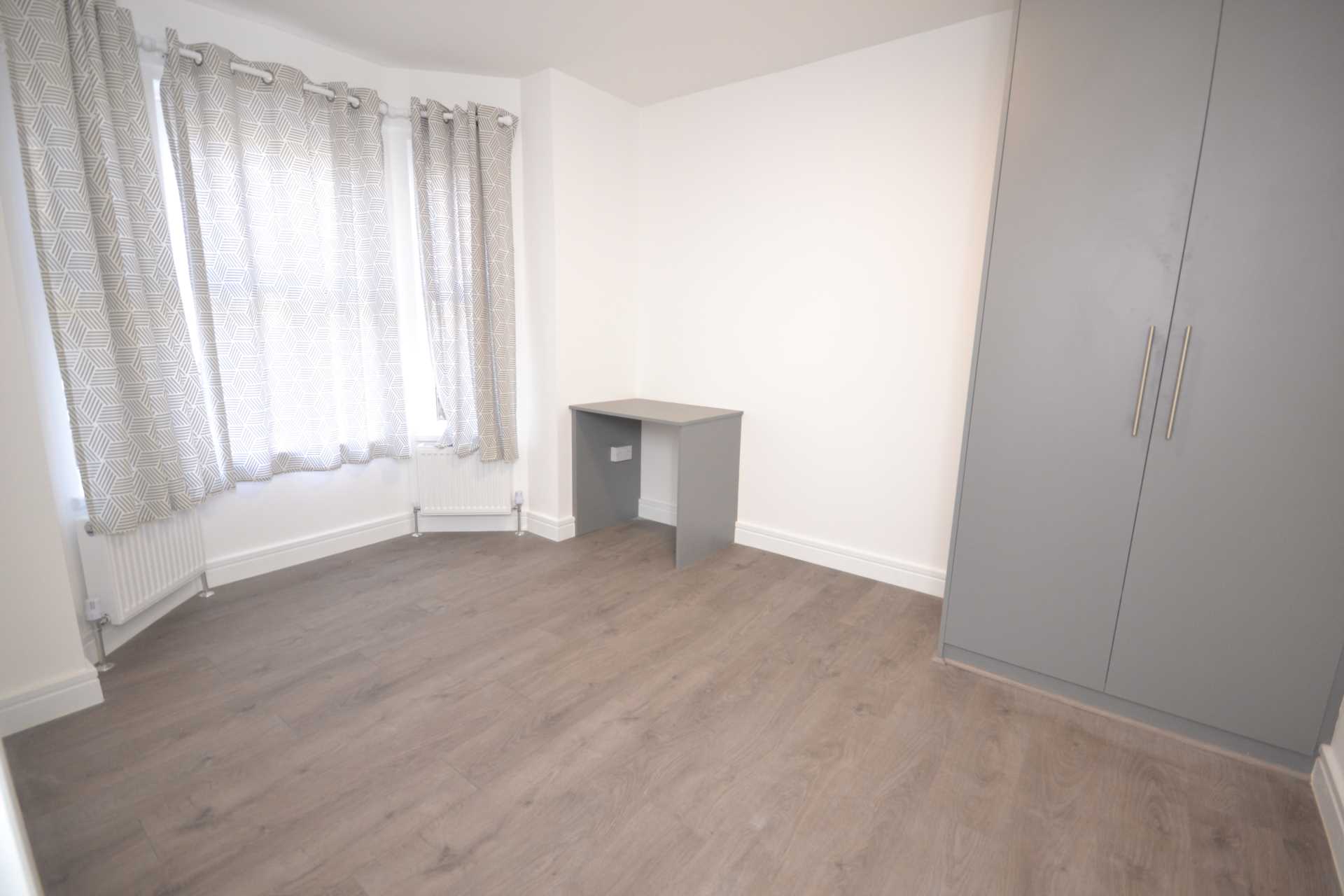 Pitcroft Avenue, Reading, Image 1