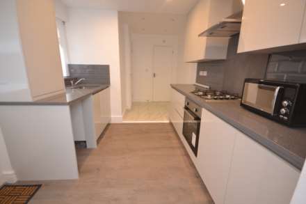 Pitcroft Avenue, Reading, Image 2