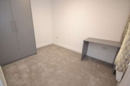 Pitcroft Avenue, Reading, Image 3