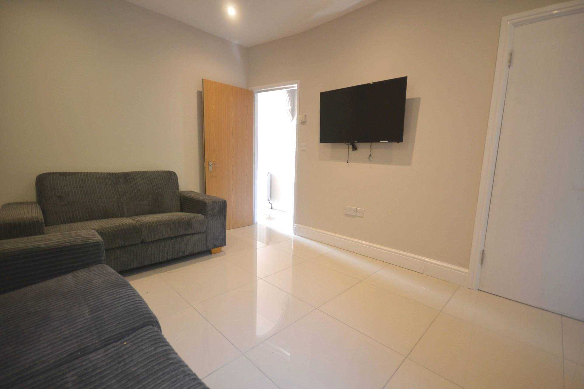 Grange Avenue, University Area, Image 5