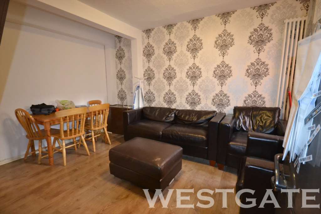 Pitcroft Avenue, University Area, Image 4