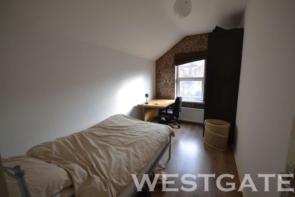 Pitcroft Avenue, University Area, Image 7