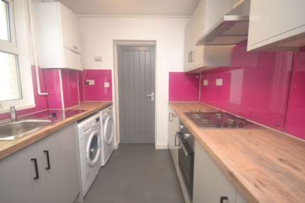 Pitcroft Avenue, University Area, Image 1