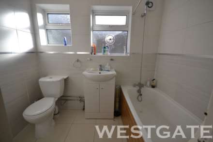 Pitcroft Avenue, University Area, Image 9