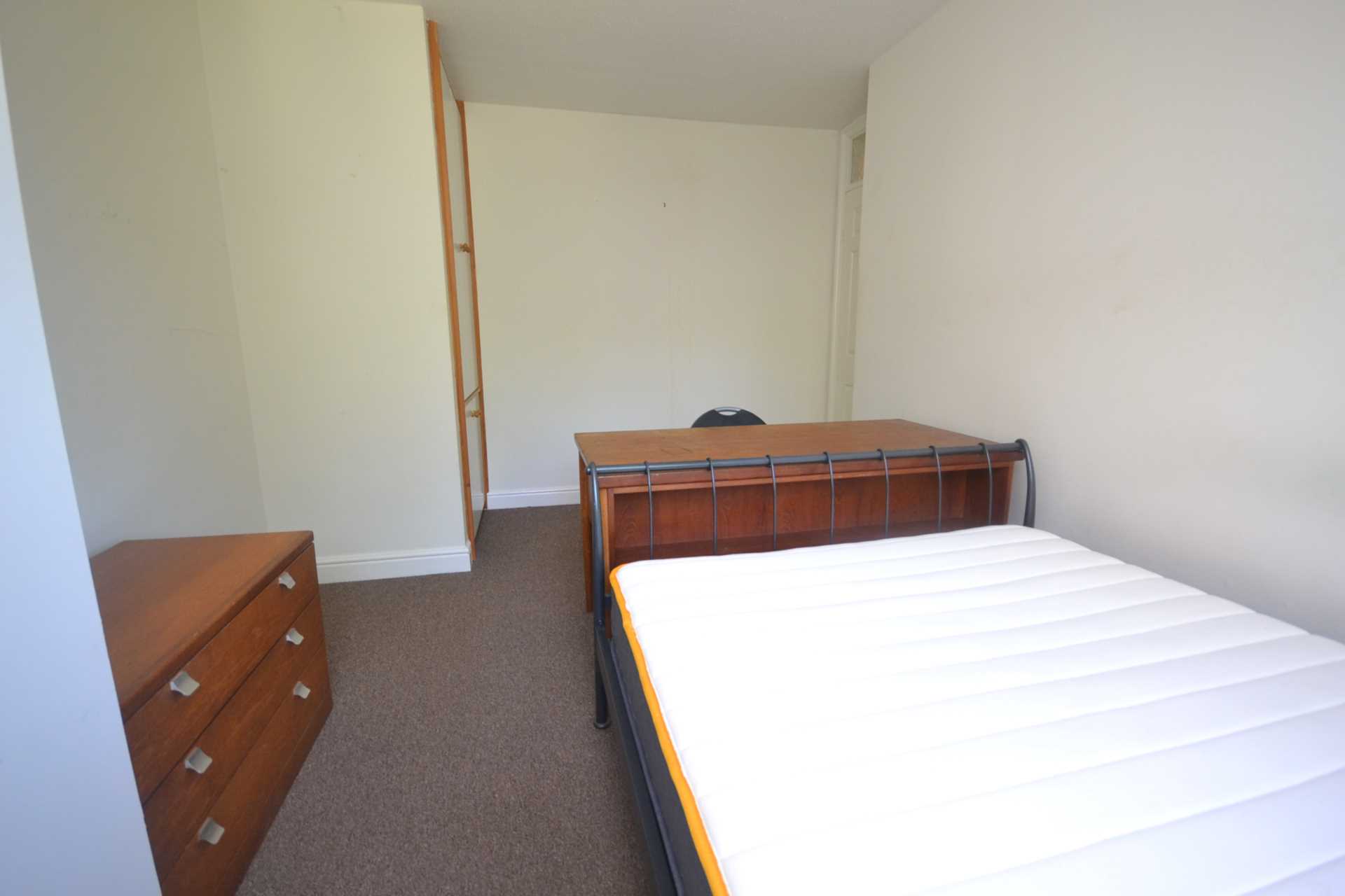 Melrose Avenue, University Area, Image 6