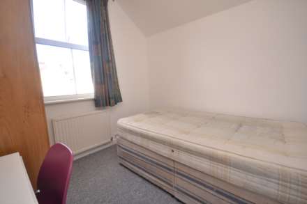St Edwards Road, University Area, Image 4