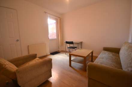 St Edwards Road, University Area, Image 7