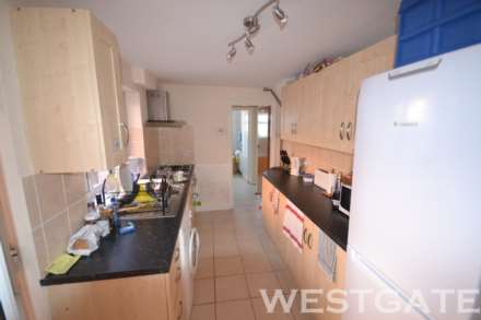 5 Bedroom Terrace, Donnington Road, University Area