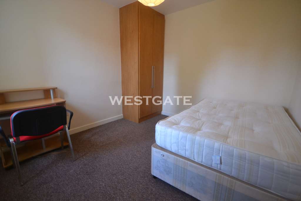 Donnington Gardens, Reading, Image 8