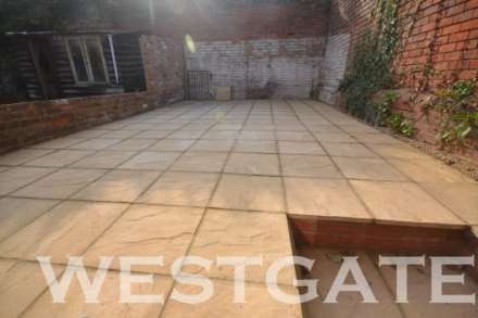 Donnington Gardens, Reading, Image 13