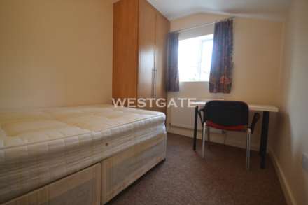 Donnington Gardens, Reading, Image 7