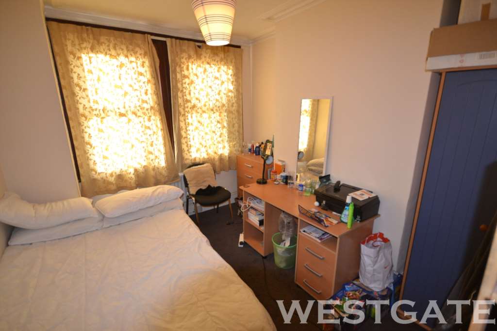 Grange Avenue, University Area, Image 3