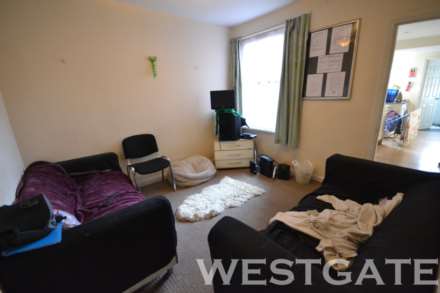 St Edwards Road, Uni Area, Image 2