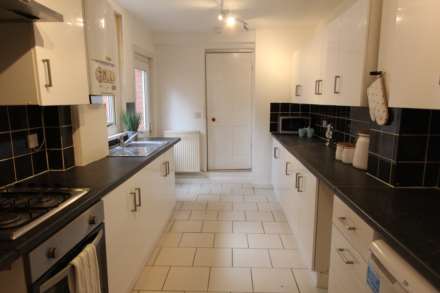 Grange Avenue, Uni Area, Image 1