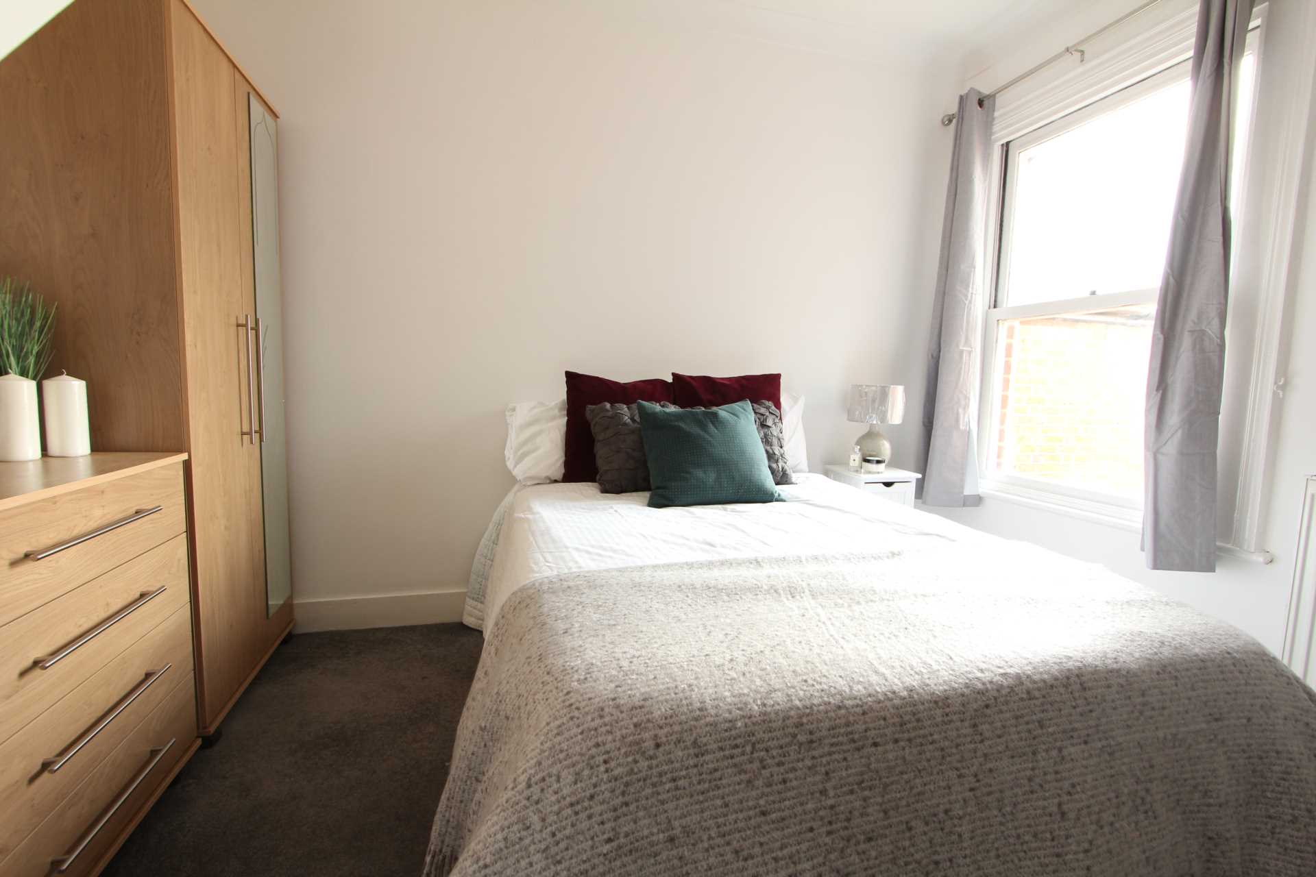 Grange Avenue, Uni Area, Image 10