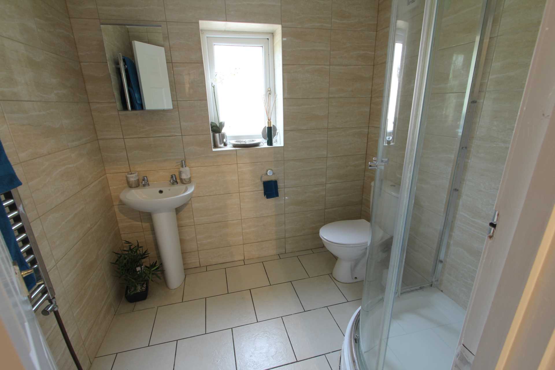 Grange Avenue, Uni Area, Image 11