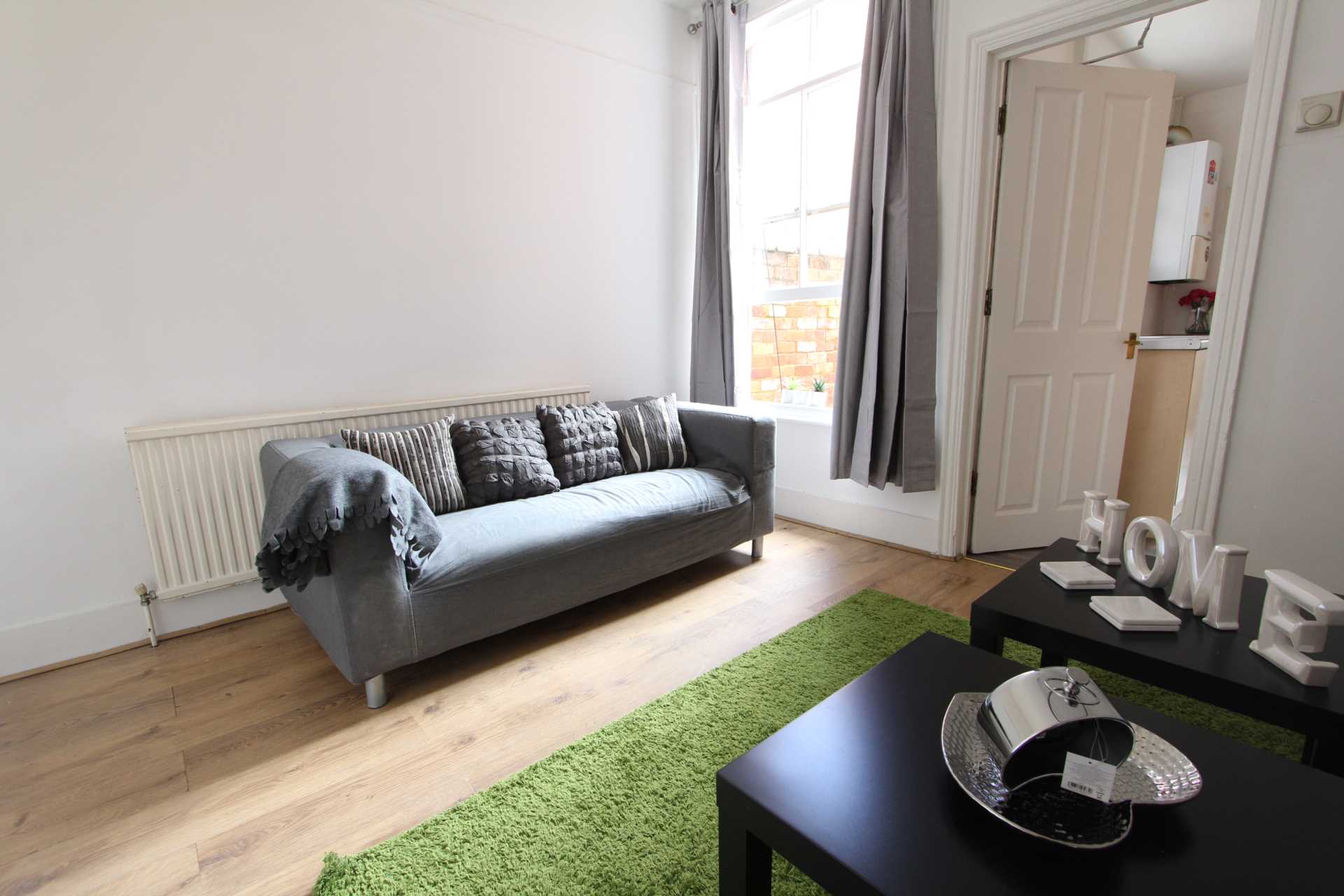 Grange Avenue, Uni Area, Image 5