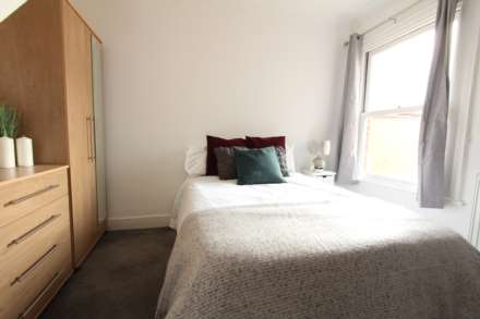 Grange Avenue, Uni Area, Image 10