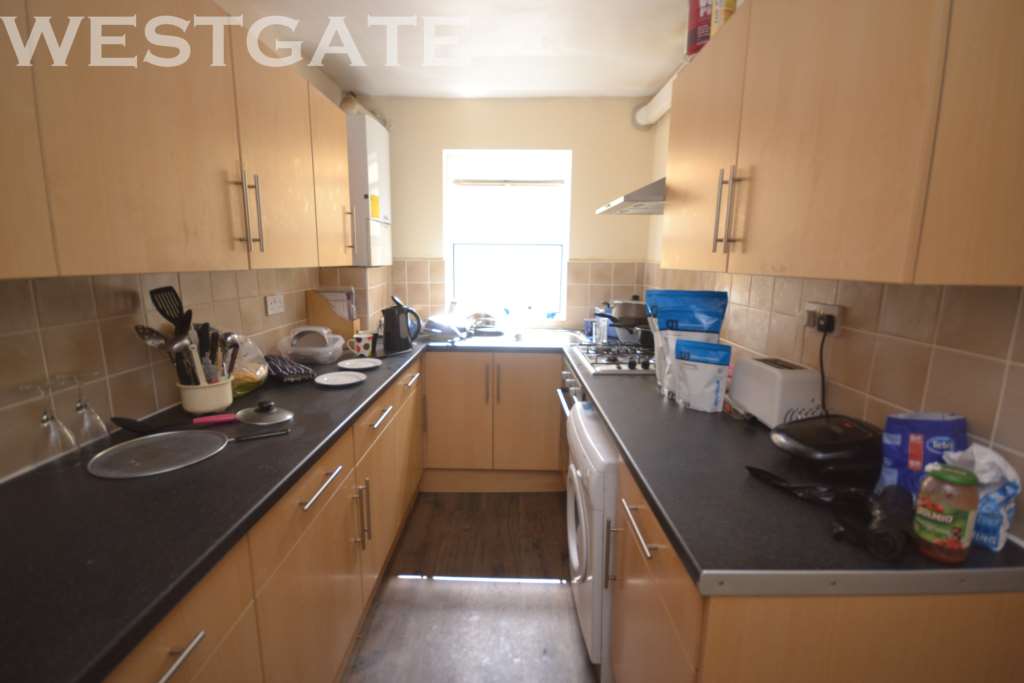 Addington Road, Uni Area, Image 1