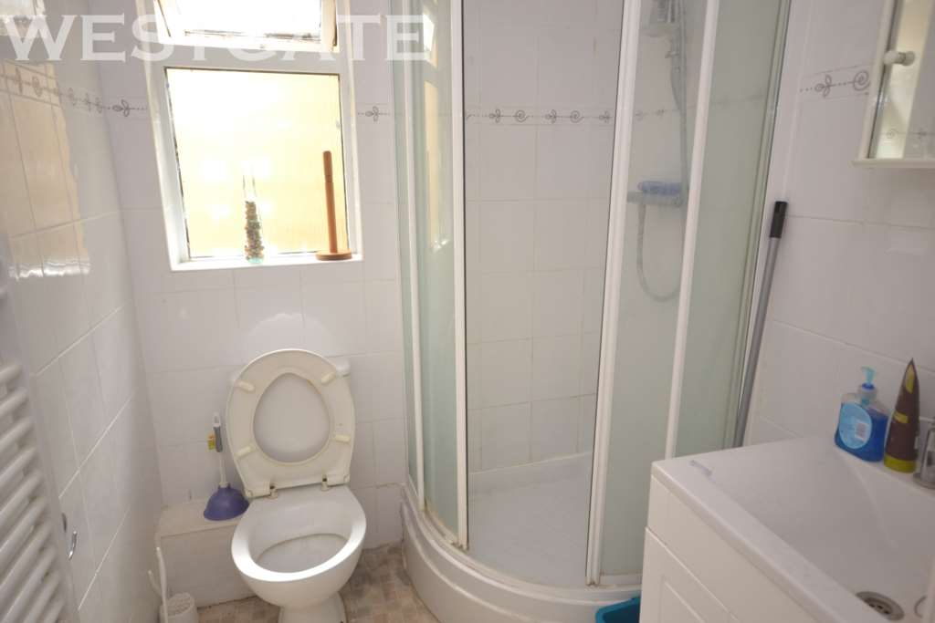 Addington Road, Uni Area, Image 9