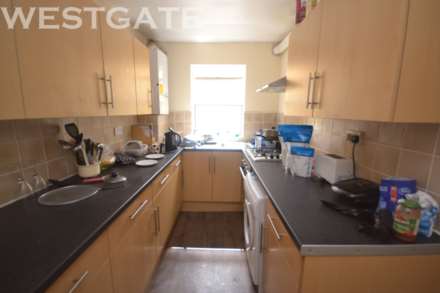 Addington Road, Uni Area, Image 1