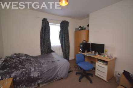 Addington Road, Uni Area, Image 4