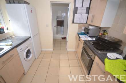 Blenheim Road, Reading, Image 1