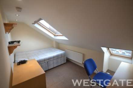 Norris Road, Uni Area, Image 9