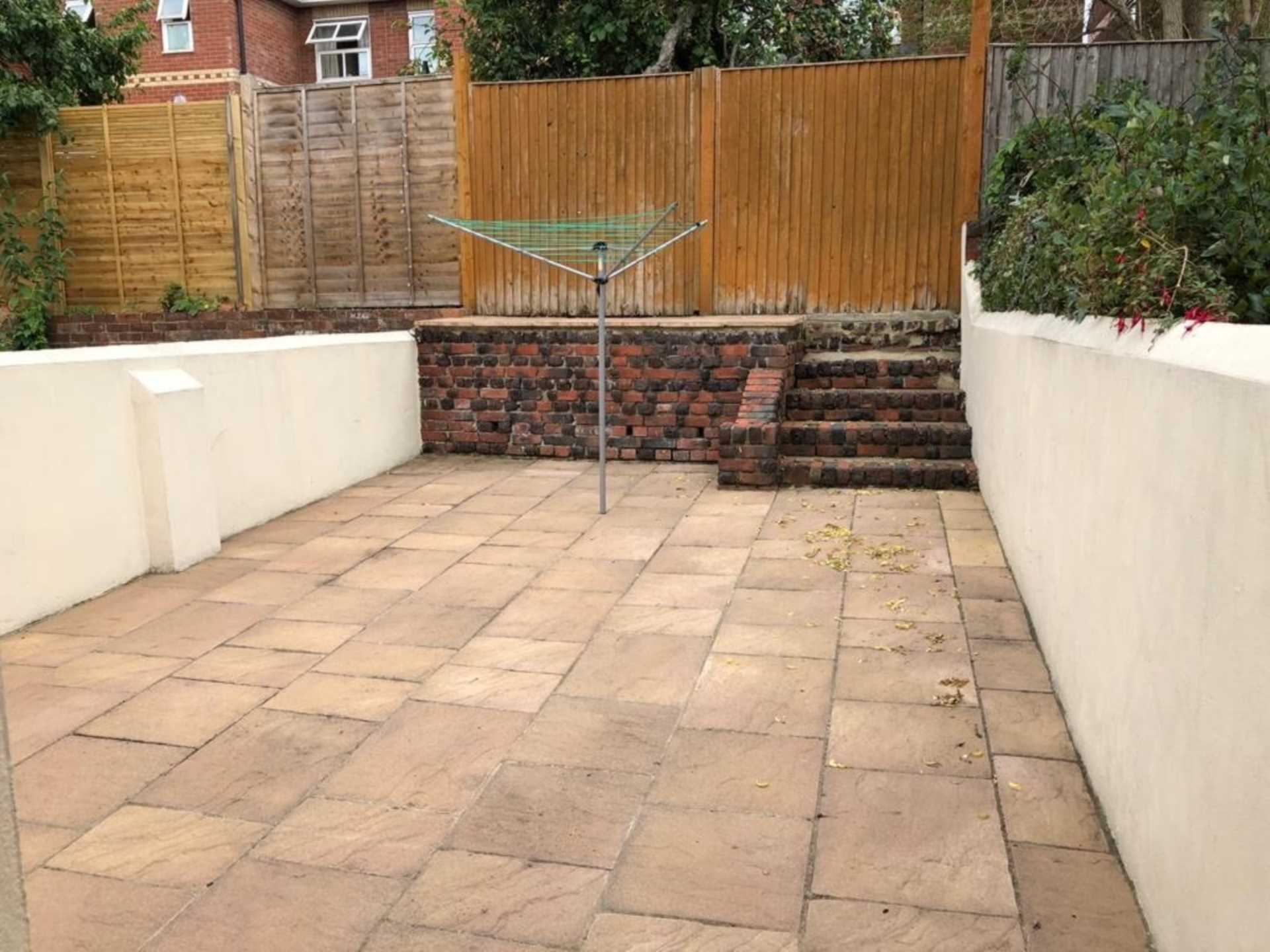 Pitcroft Avenue, Reading, Image 7