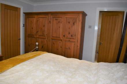 3 or 4 bedrooms - Grange Park Road, Bromley Cross, Image 21