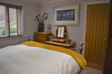 3 or 4 bedrooms - Grange Park Road, Bromley Cross, Image 22