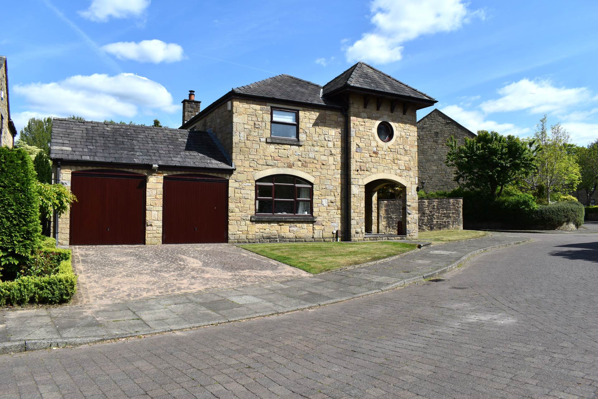 Bradshaw Hall Drive, Bradshaw, Image 1