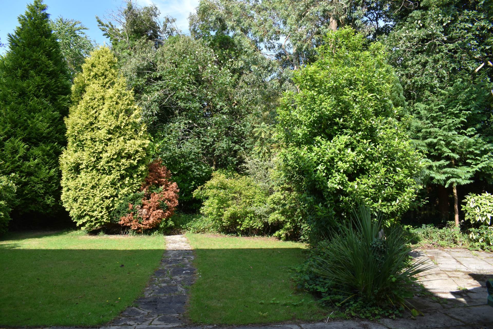 Brookside Close, Bradshaw, Image 19