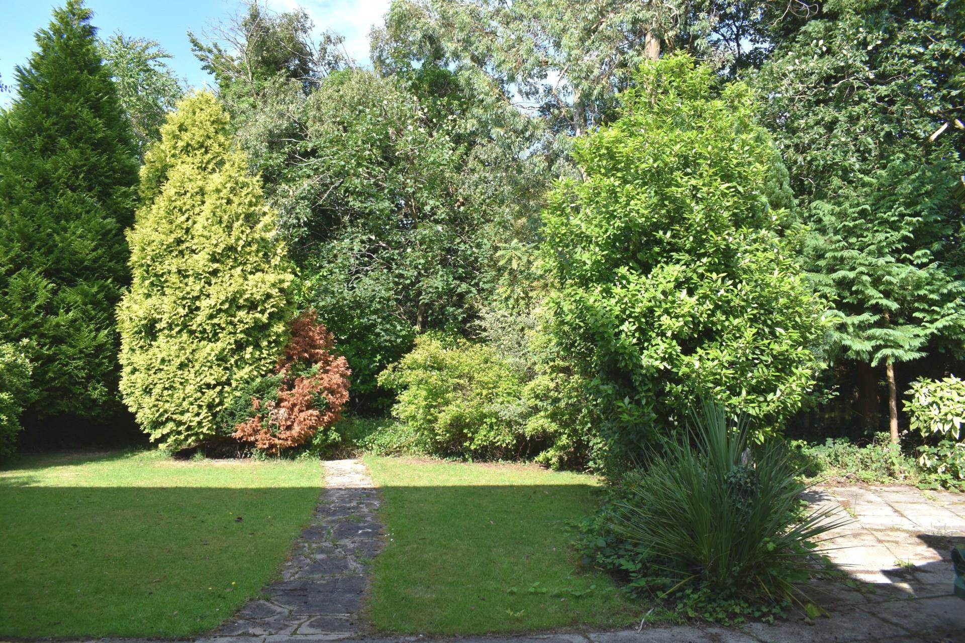 Brookside Close, Bradshaw, Image 2